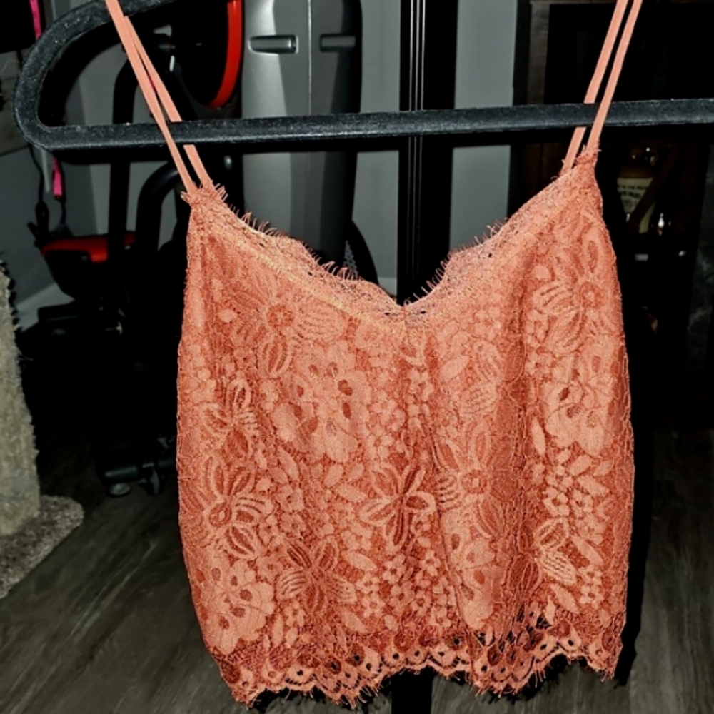 BKE Essentials Sz Small Cropped Lace Top!! Nwts BUCKLE!